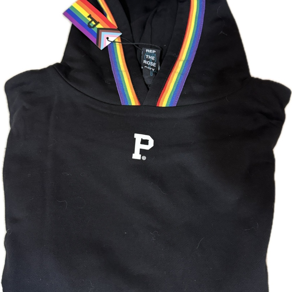 Portland gear men’s pride  Hoodie with Rainbow Trim new with tags